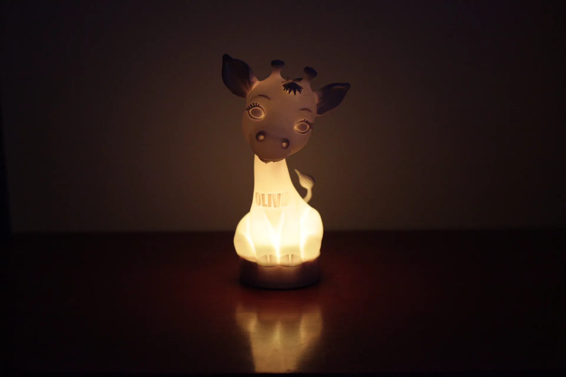 GIRAF (WITHOUT NAME, NO LIGHT - ONLY FIGURE)