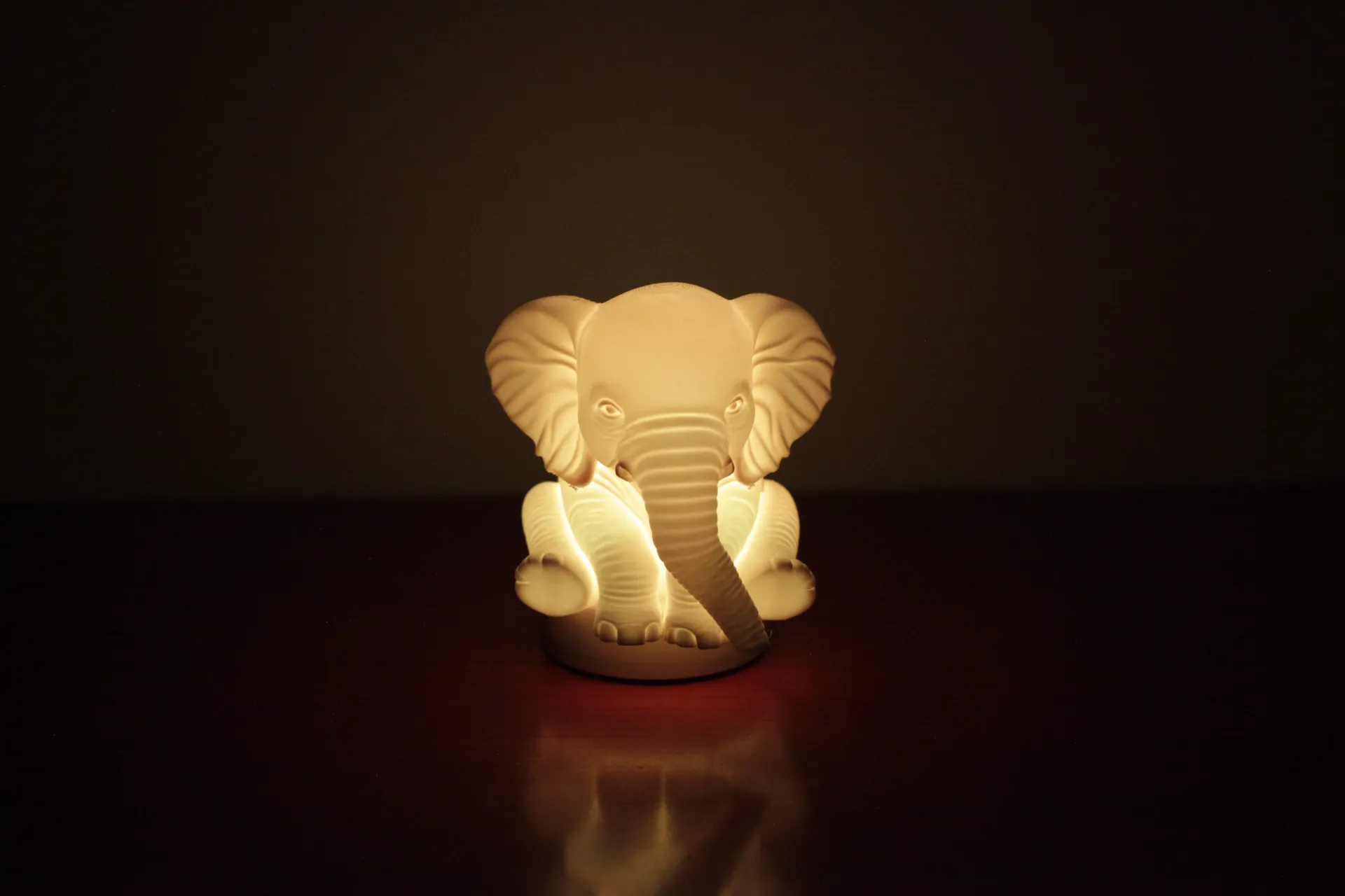 ELEPHANT (WITHOUT NAME, NO LIGHT - ONLY FIGURE)